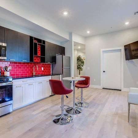 Luxury Designer Theme 2Br Apt Near Nyc / Thepath Leilighet Newark Eksteriør bilde