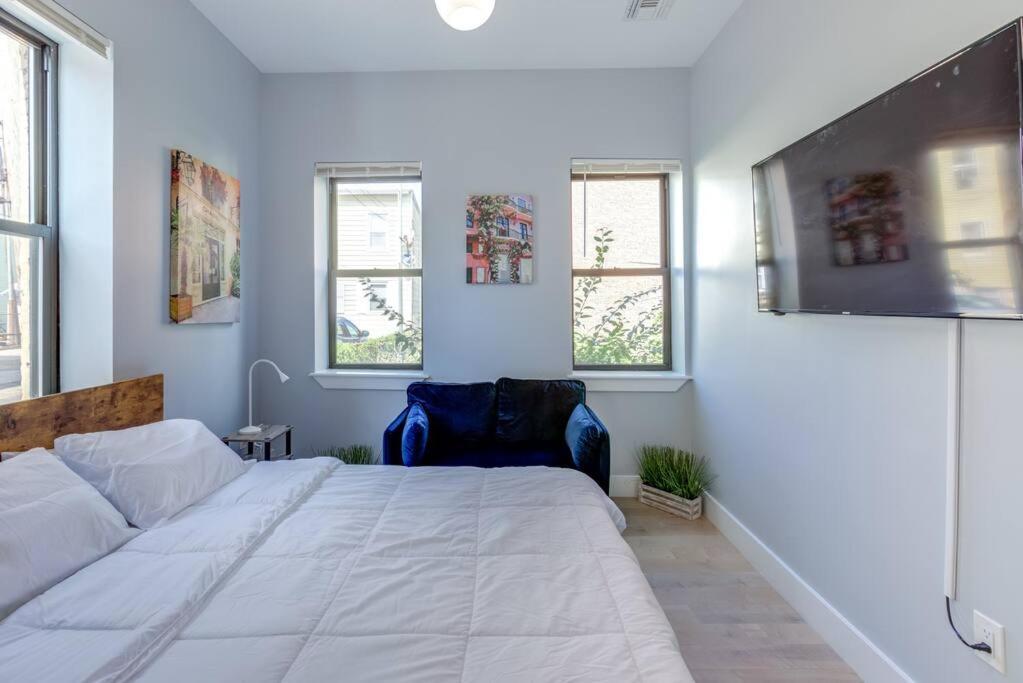 Luxury Designer Theme 2Br Apt Near Nyc / Thepath Leilighet Newark Eksteriør bilde