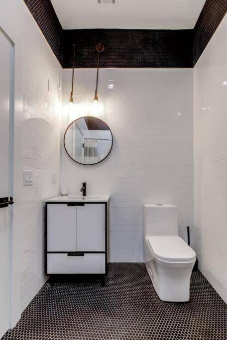 Luxury Designer Theme 2Br Apt Near Nyc / Thepath Leilighet Newark Eksteriør bilde
