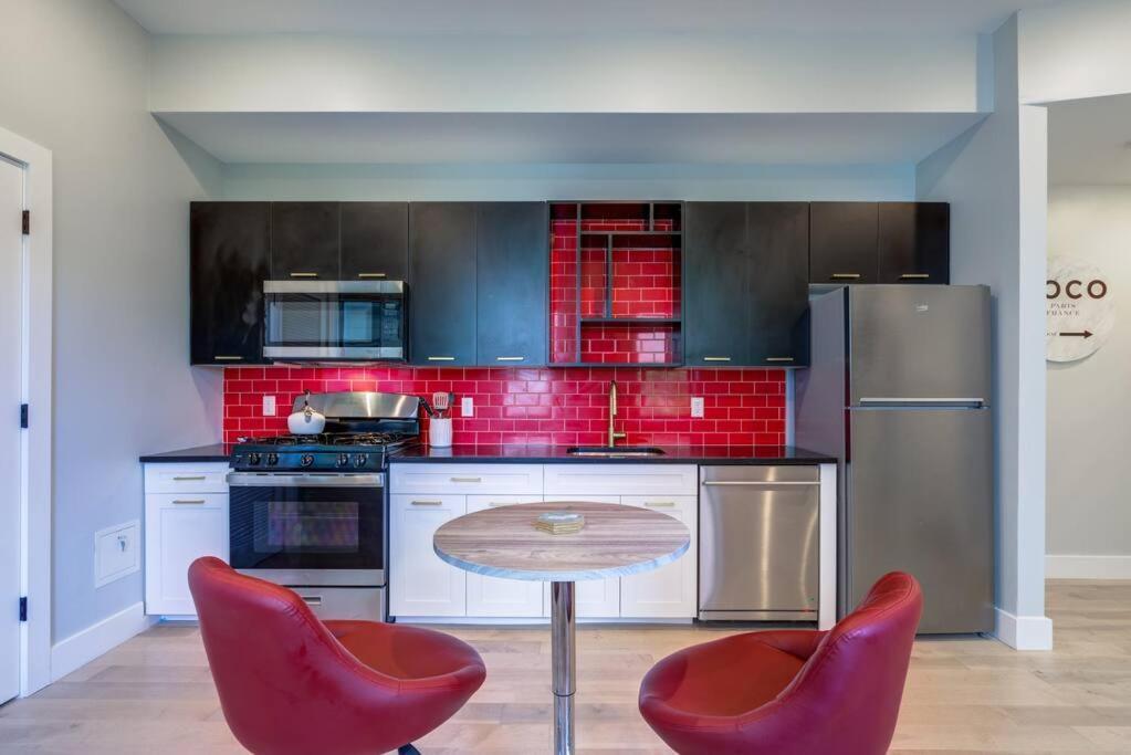 Luxury Designer Theme 2Br Apt Near Nyc / Thepath Leilighet Newark Eksteriør bilde